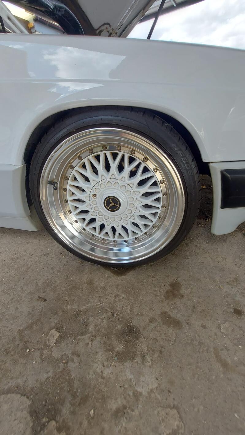 MERCEDES-BENZ 190